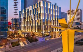 Hall Arts Hotel Dallas, Curio Collection By Hilton